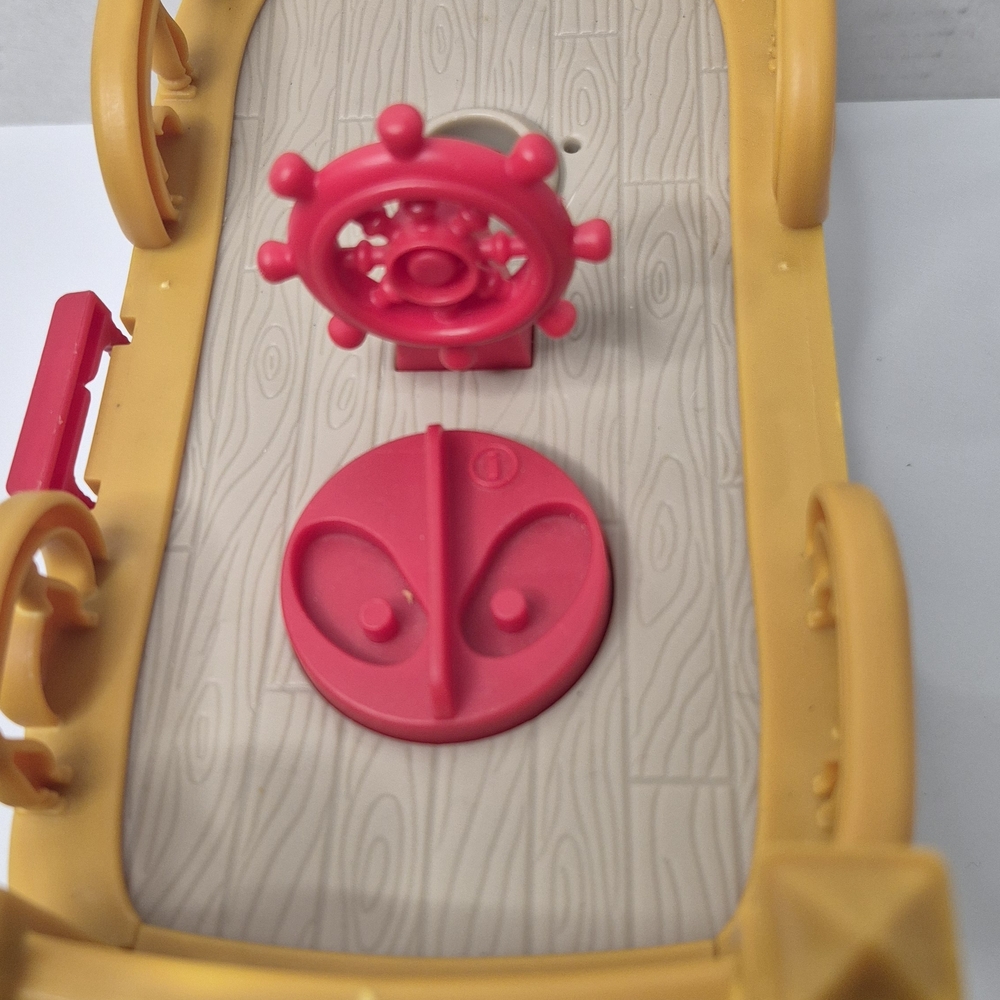 Adventure Pirate Ship Playset -‎ Red and Tan - Picture 8 of 9